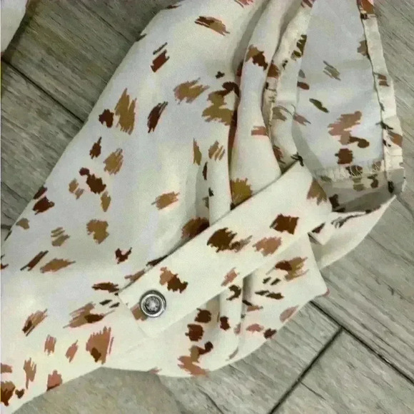 Lush cream blouse size medium - Picture 4 of 7